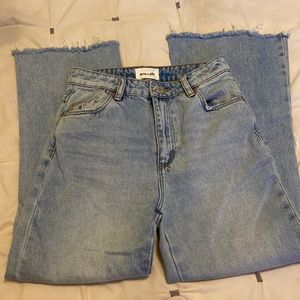 Rolla’s high-waisted cropped flared Jeans. Ripped knees. Size 25.
